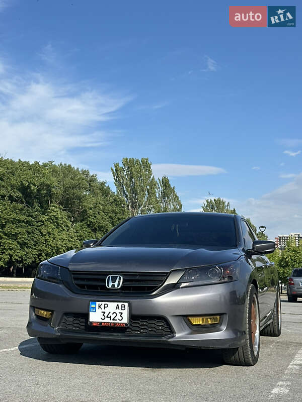 Седан Honda Accord 2013 в Запоріжжі