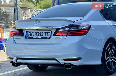 Седан Honda Accord 2016 в 