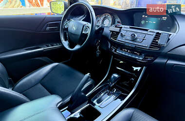 Седан Honda Accord 2016 в 