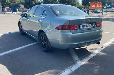 Седан Honda Accord 2003 в 