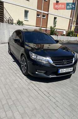 Седан Honda Accord 2013 в Киеве