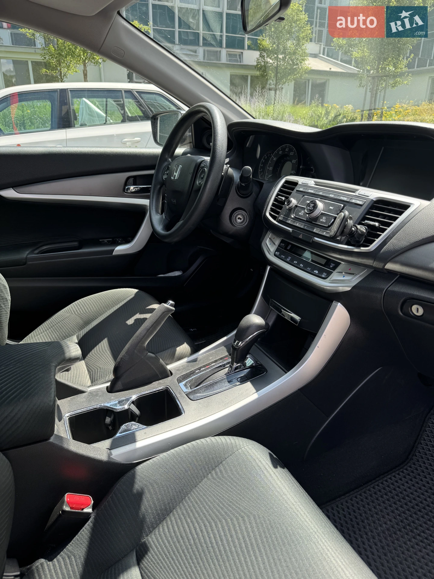 2015 Honda Accord - мініатюра 18