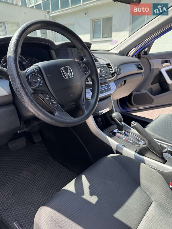 Купе Honda Accord 2015 в Киеве