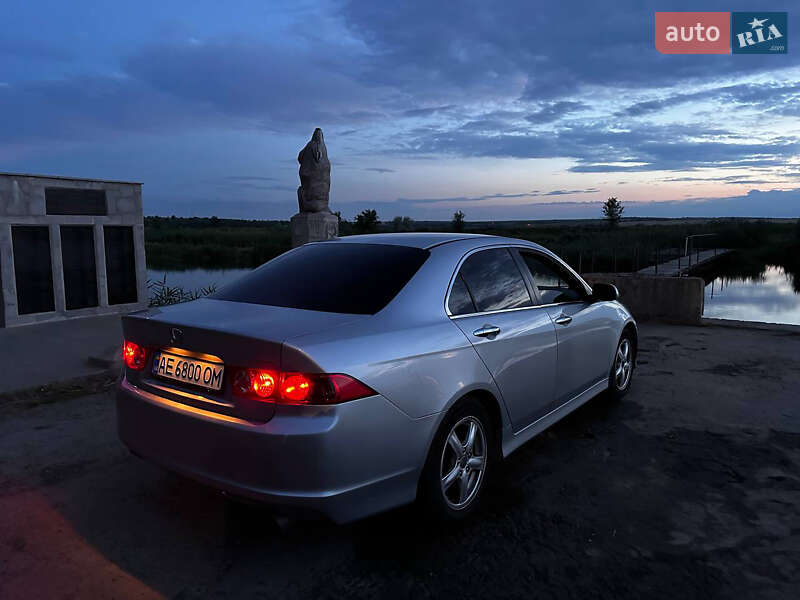 Седан Honda Accord 2006 в Черновцах