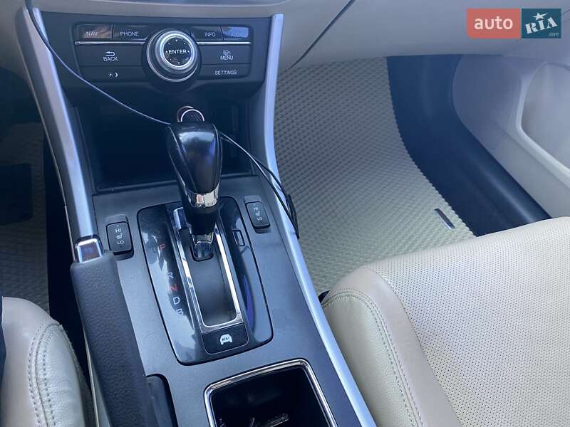 Седан Honda Accord 2015 в Раздельной