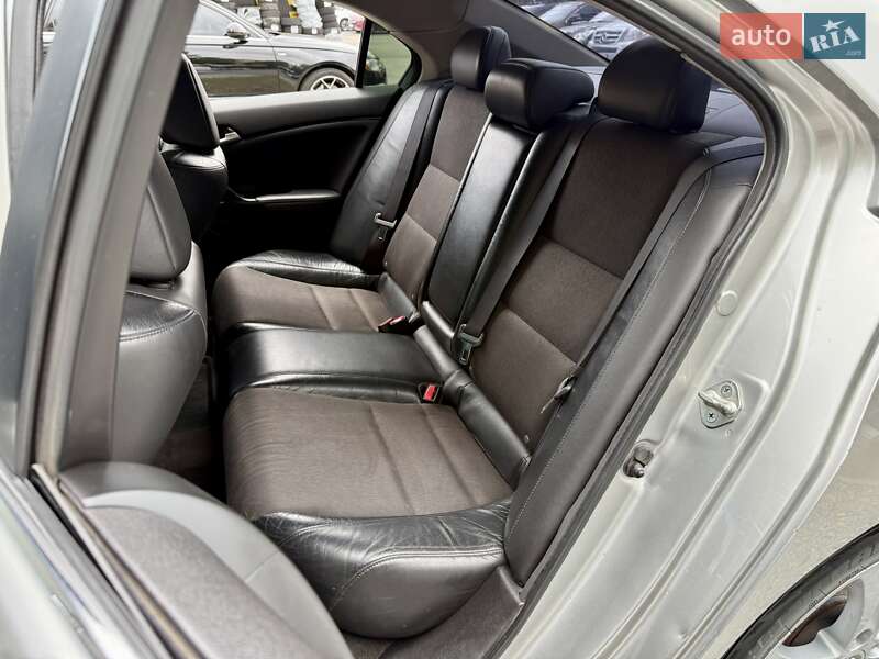 Седан Honda Accord 2010 в Харкові