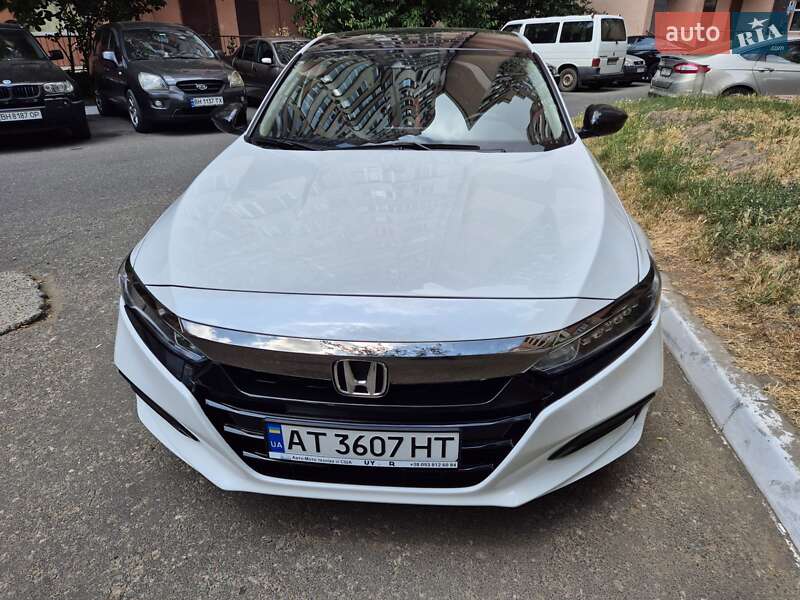 Седан Honda Accord 2018 в Одессе