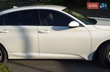 Седан Honda Accord 2019 в 