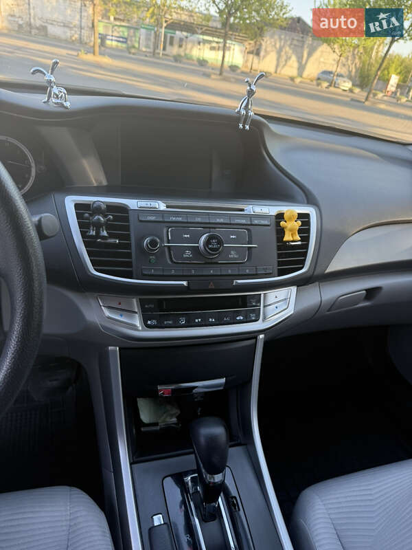Седан Honda Accord 2015 в Днепре