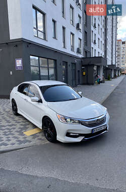 Седан Honda Accord 2016 в Чернигове