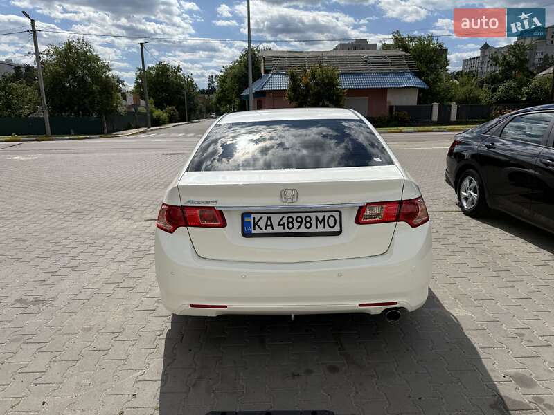 Седан Honda Accord 2011 в Ирпене
