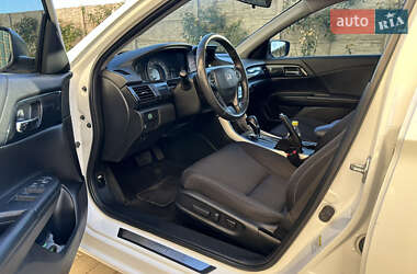 Седан Honda Accord 2014 в 