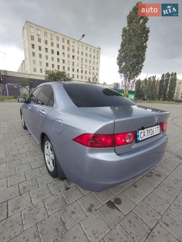 Седан Honda Accord 2004 в Черкасах