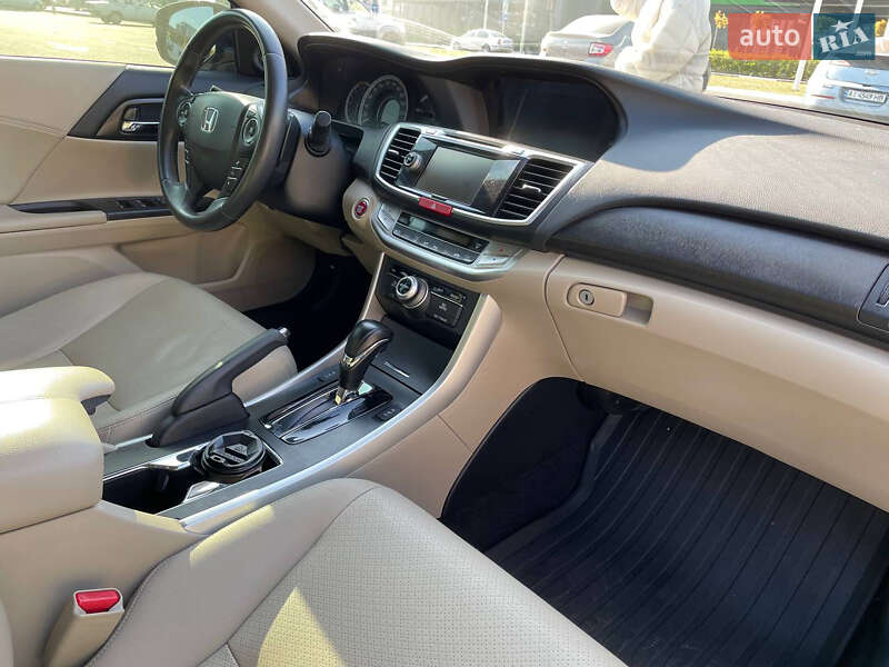 Седан Honda Accord 2013 в Полтаве