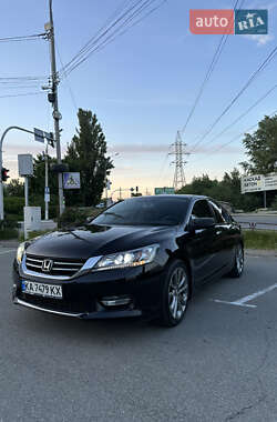 Седан Honda Accord 2015 в 