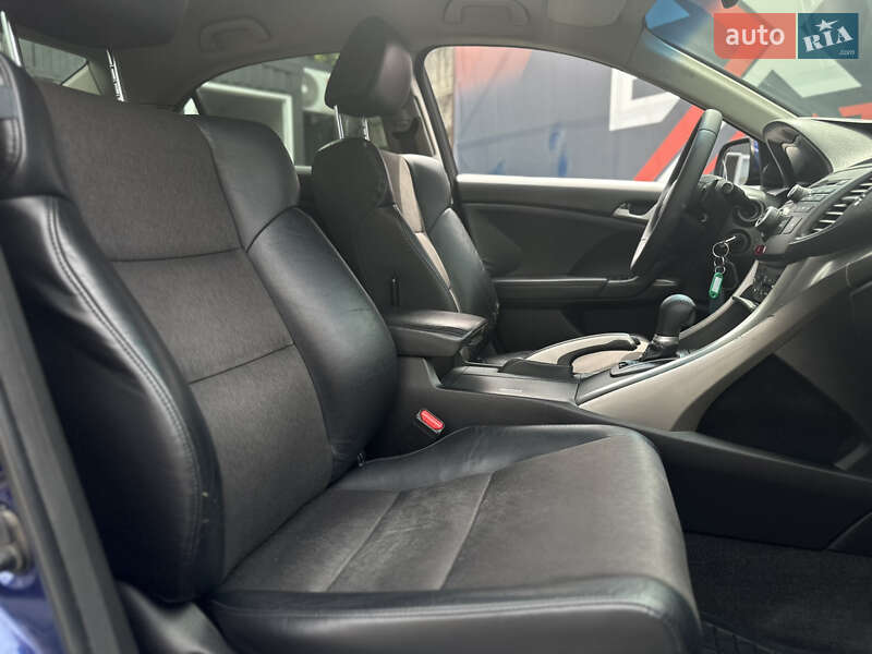 Седан Honda Accord 2010 в Львове