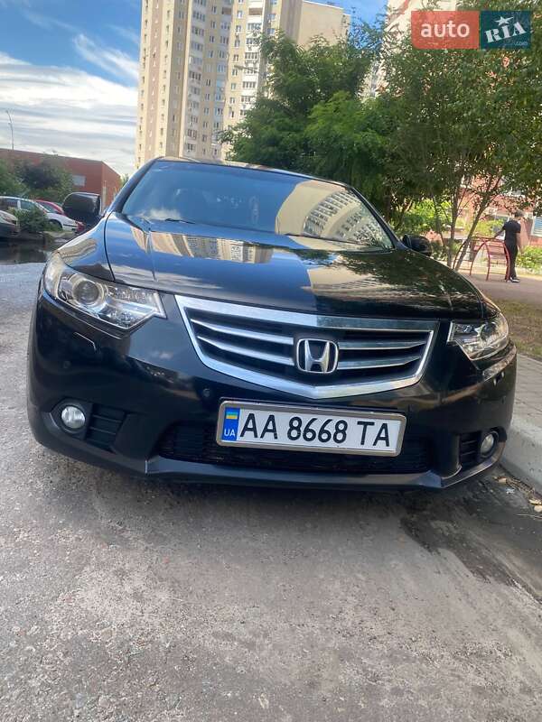 Седан Honda Accord 2011 в Киеве