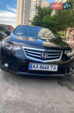 Седан Honda Accord 2011 в 