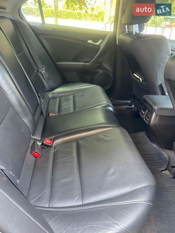 Седан Honda Accord 2011 в Киеве