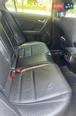 Седан Honda Accord 2011 в 