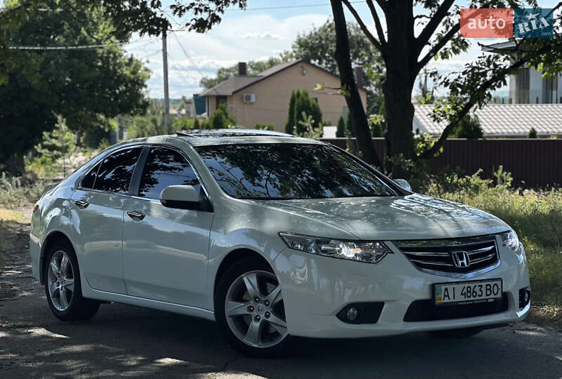 Седан Honda Accord 2012 в Кропивницком