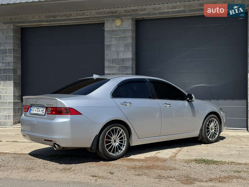 Седан Honda Accord 2004 в Харькове