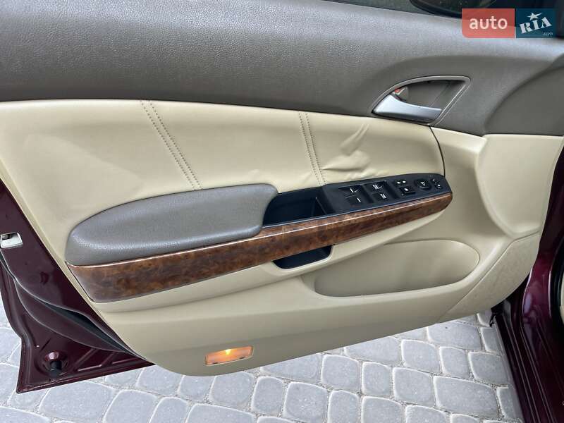 Седан Honda Accord 2008 в Виннице