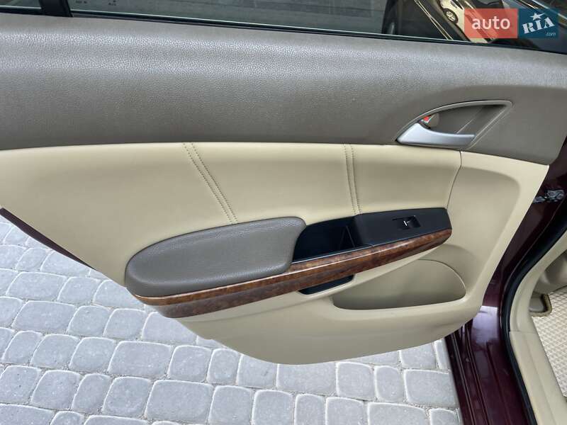 Седан Honda Accord 2008 в Виннице