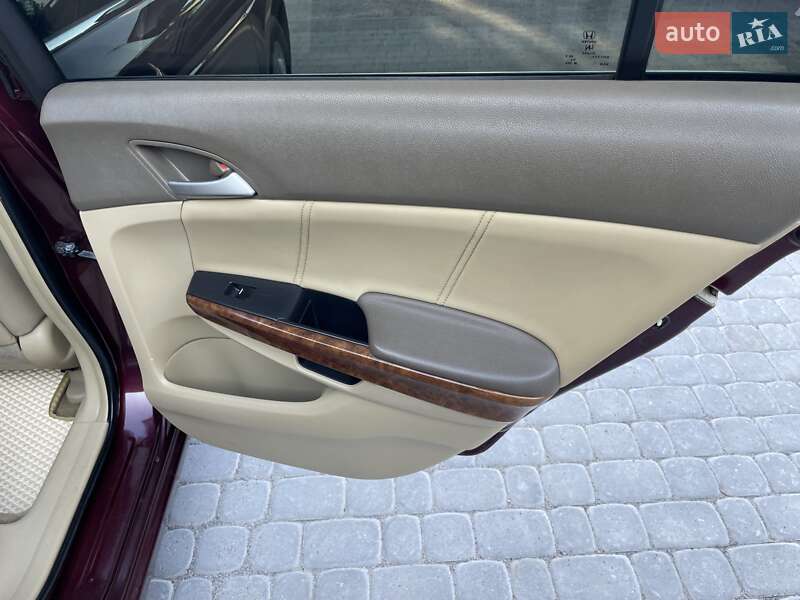 Седан Honda Accord 2008 в Виннице
