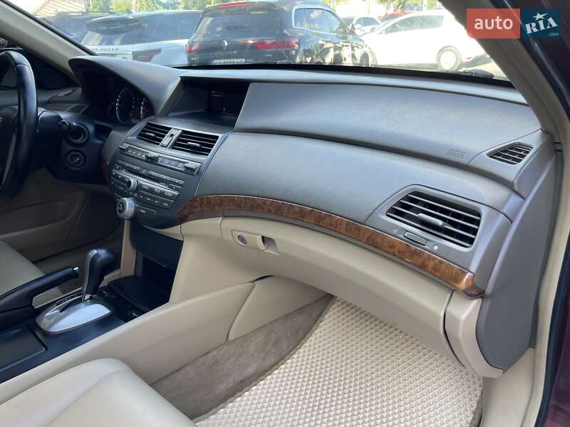 Седан Honda Accord 2008 в Виннице