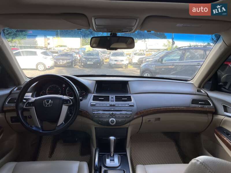 Седан Honda Accord 2008 в Виннице