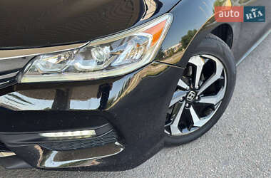 Седан Honda Accord 2015 в 