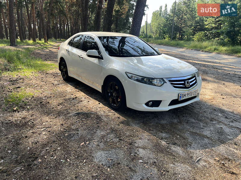 Седан Honda Accord 2011 в Ахтырке