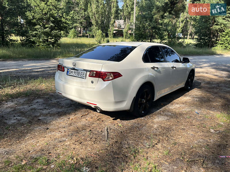 Седан Honda Accord 2011 в Ахтырке