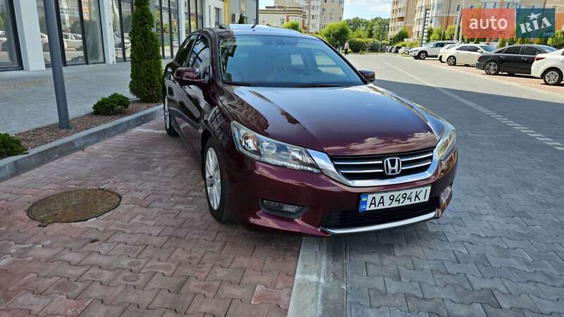 Седан Honda Accord 2014 в Києві