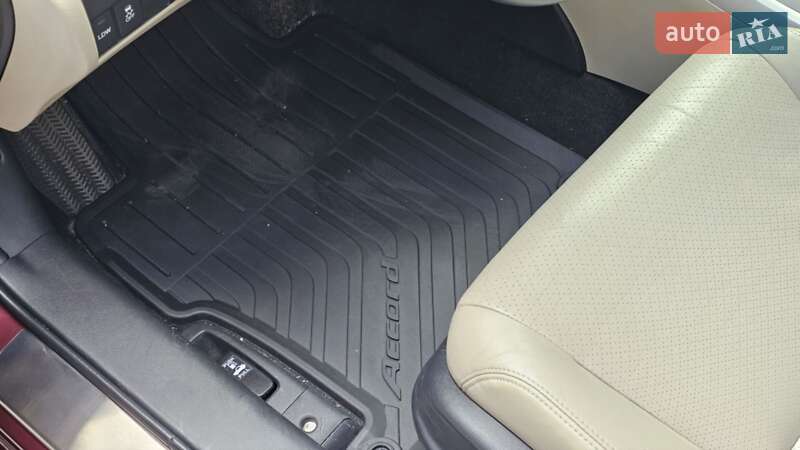 Седан Honda Accord 2014 в Києві