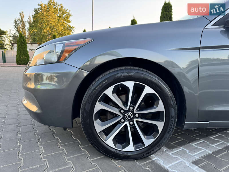 Седан Honda Accord 2011 в Одессе