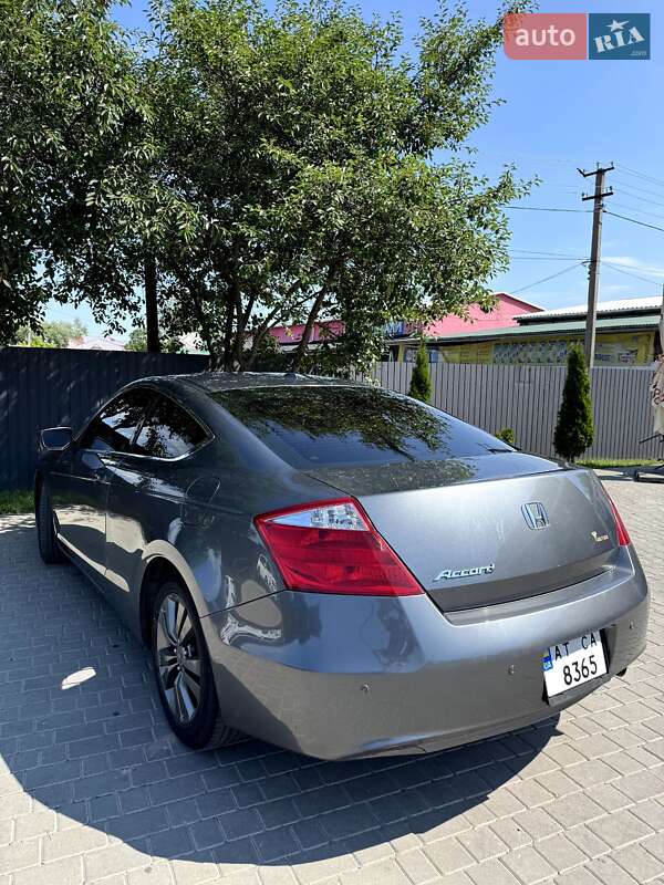Купе Honda Accord 2008 в Рогатине