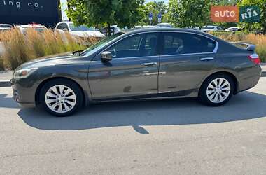 Седан Honda Accord 2013 в 