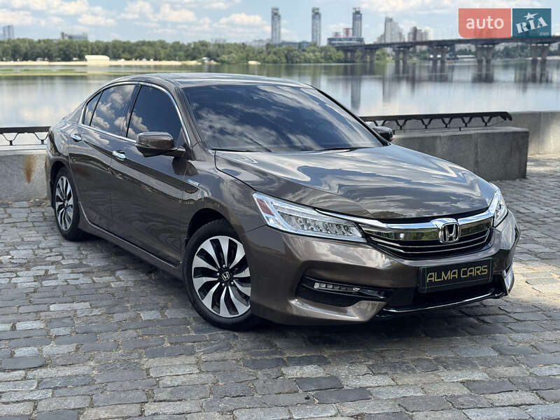 Седан Honda Accord 2017 в Киеве