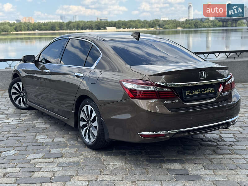 Седан Honda Accord 2017 в Киеве