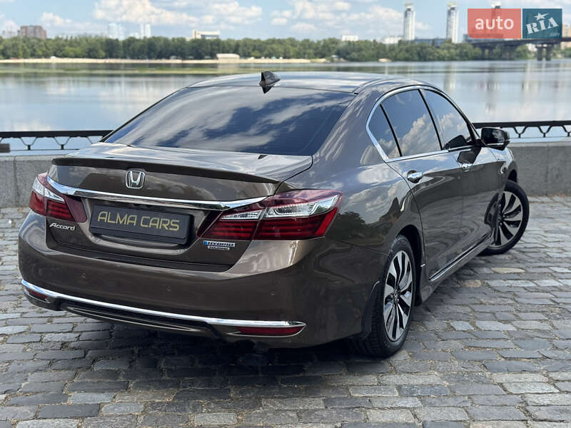 Седан Honda Accord 2017 в Киеве