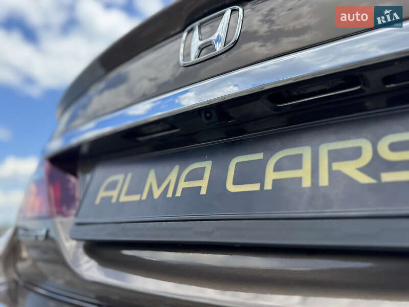 Седан Honda Accord 2017 в Киеве