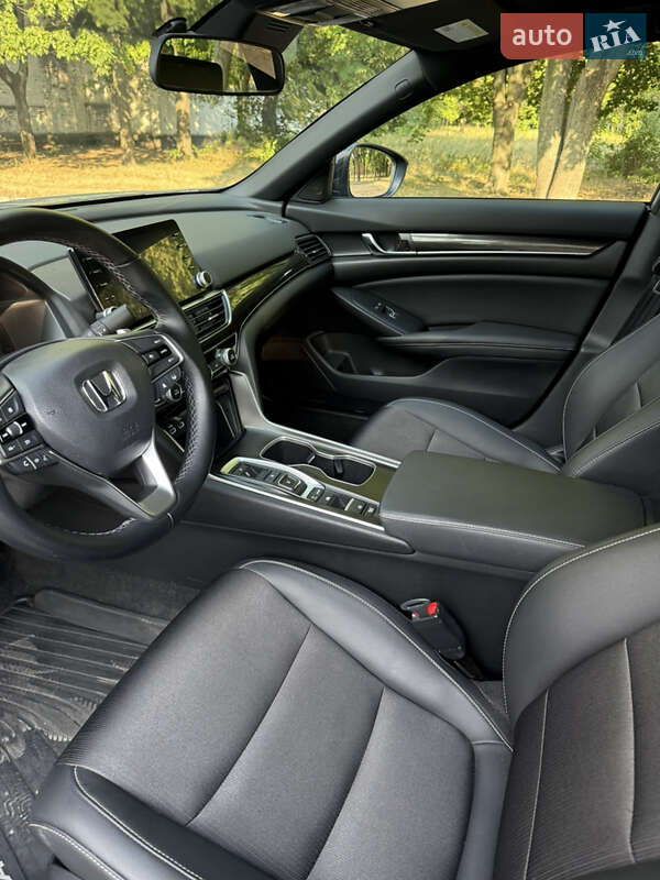 Седан Honda Accord 2022 в Одессе