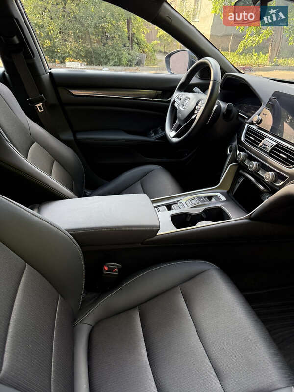 Седан Honda Accord 2022 в Одессе