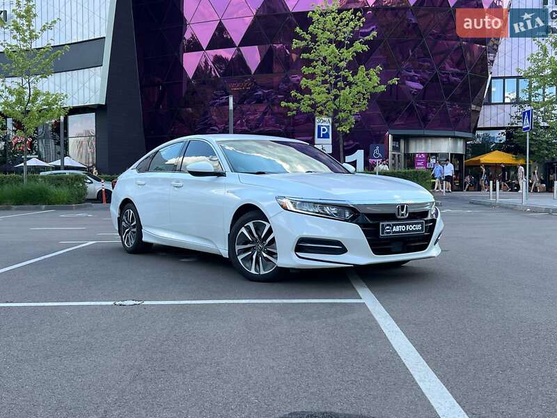 Седан Honda Accord 2018 в Киеве