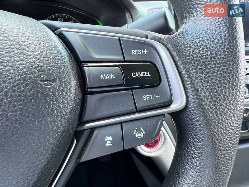 Седан Honda Accord 2018 в Киеве