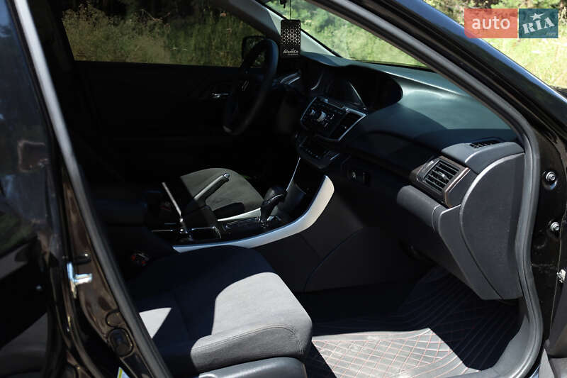 Седан Honda Accord 2014 в Кременчуге