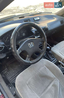 Седан Honda Accord 1992 в 