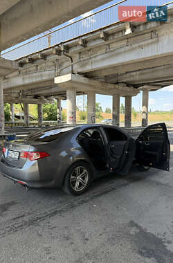 Седан Honda Accord 2012 в 